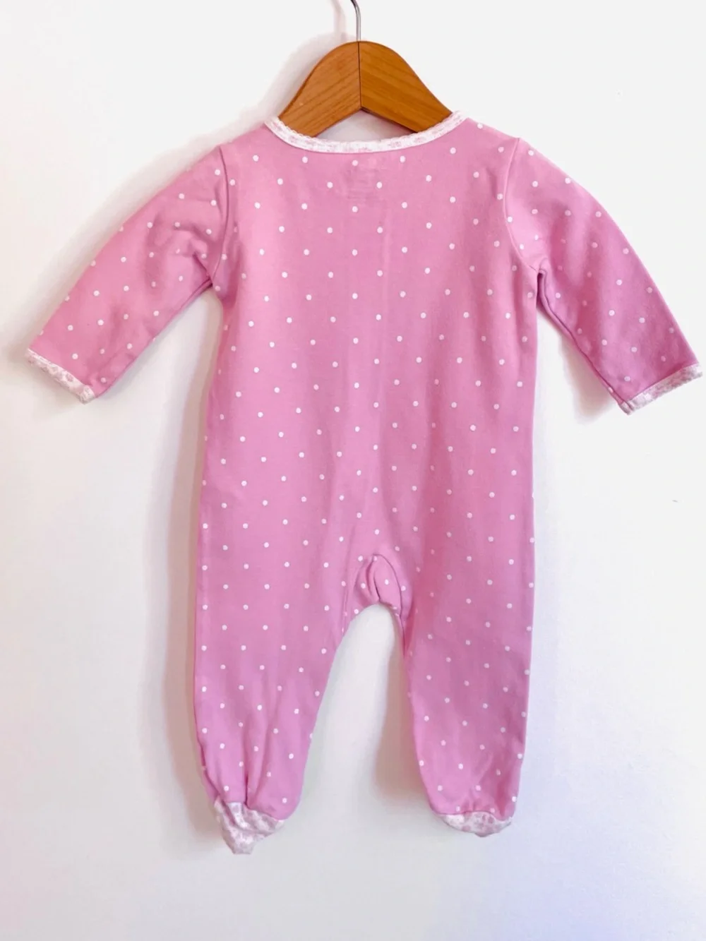 6/$20💥Baby Girl Pink Heart Sleeper / Playsuit, Footed, Floral Soles & Cuffs - Picture 5 of 11